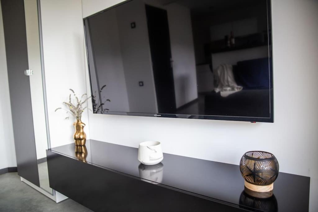 Apartament Bienvenue Dans Le Cobalt ! Cholonge Zewnętrze zdjęcie